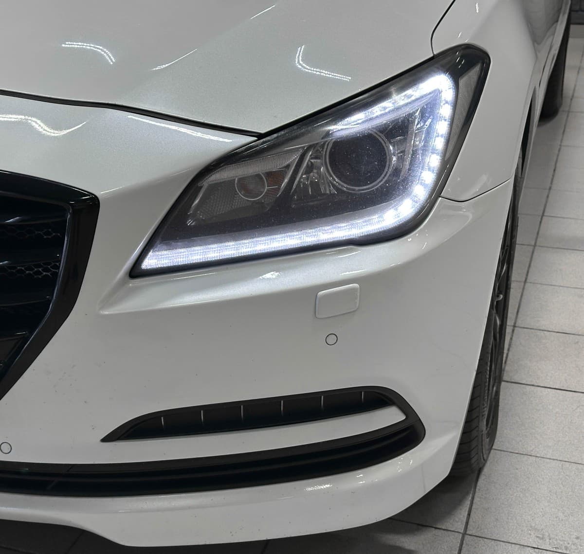 Hyundai Genesis - 3
